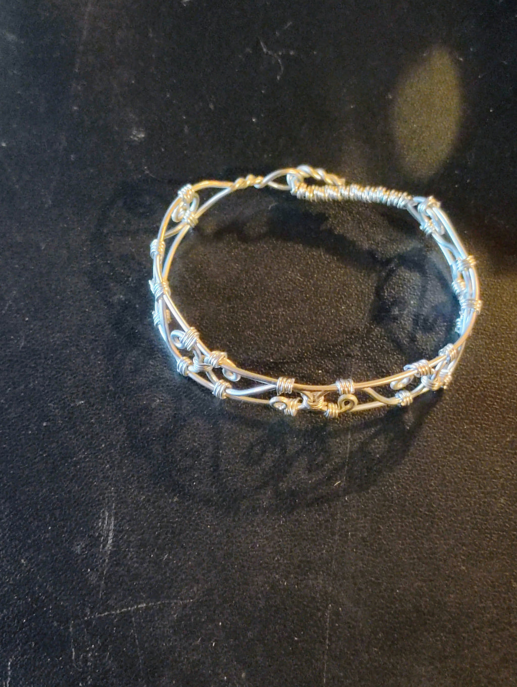 Silver Toned Wire Bracelet