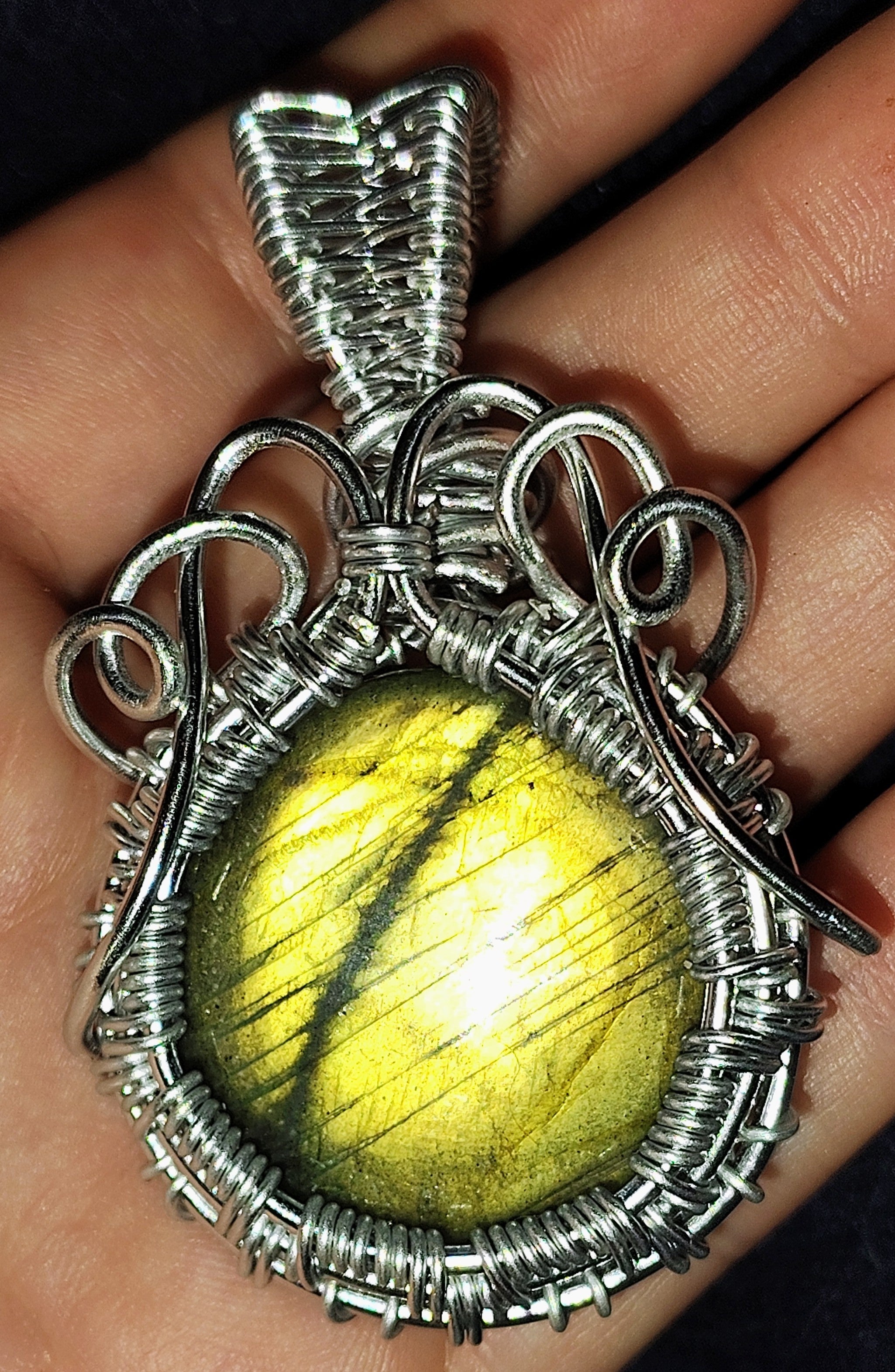Labradorite Framed Pendant